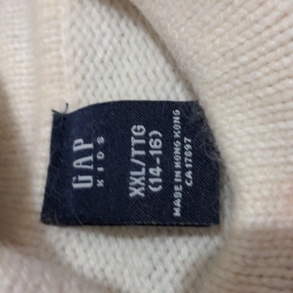 GAP Ivory Turtleneck with Sequin Heart - Picture 3 of 5